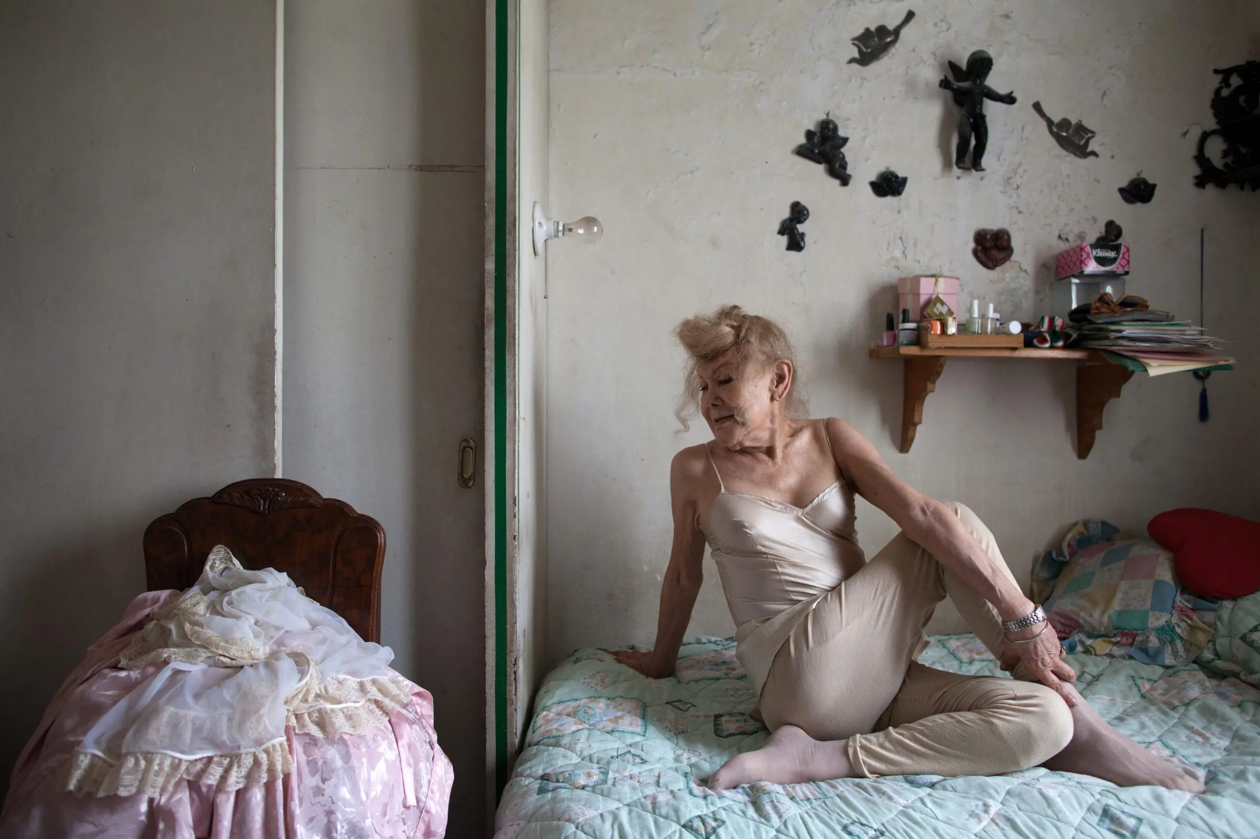 Eighty year old Mexican transgender woman creates a shelter for elderly gays