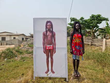 Anyie ne Nye crzinist artist